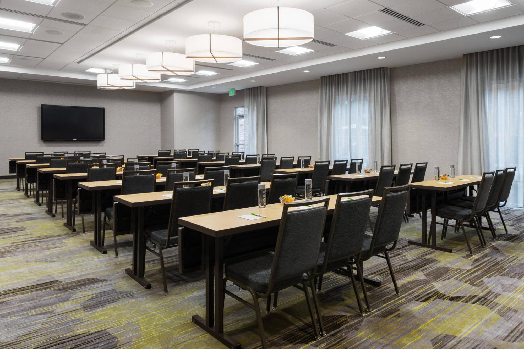 Courtyard By Marriott Hotel 3*