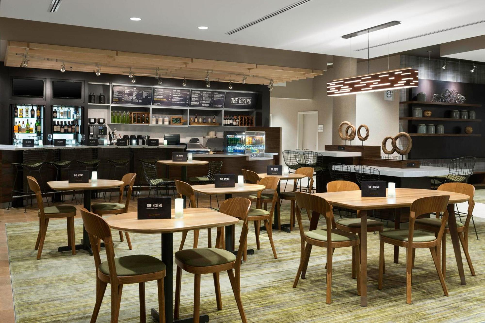 Hotel Courtyard By Marriott
